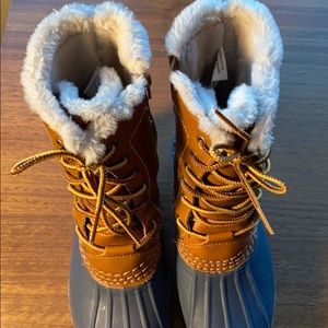 American Eagle Duck boots